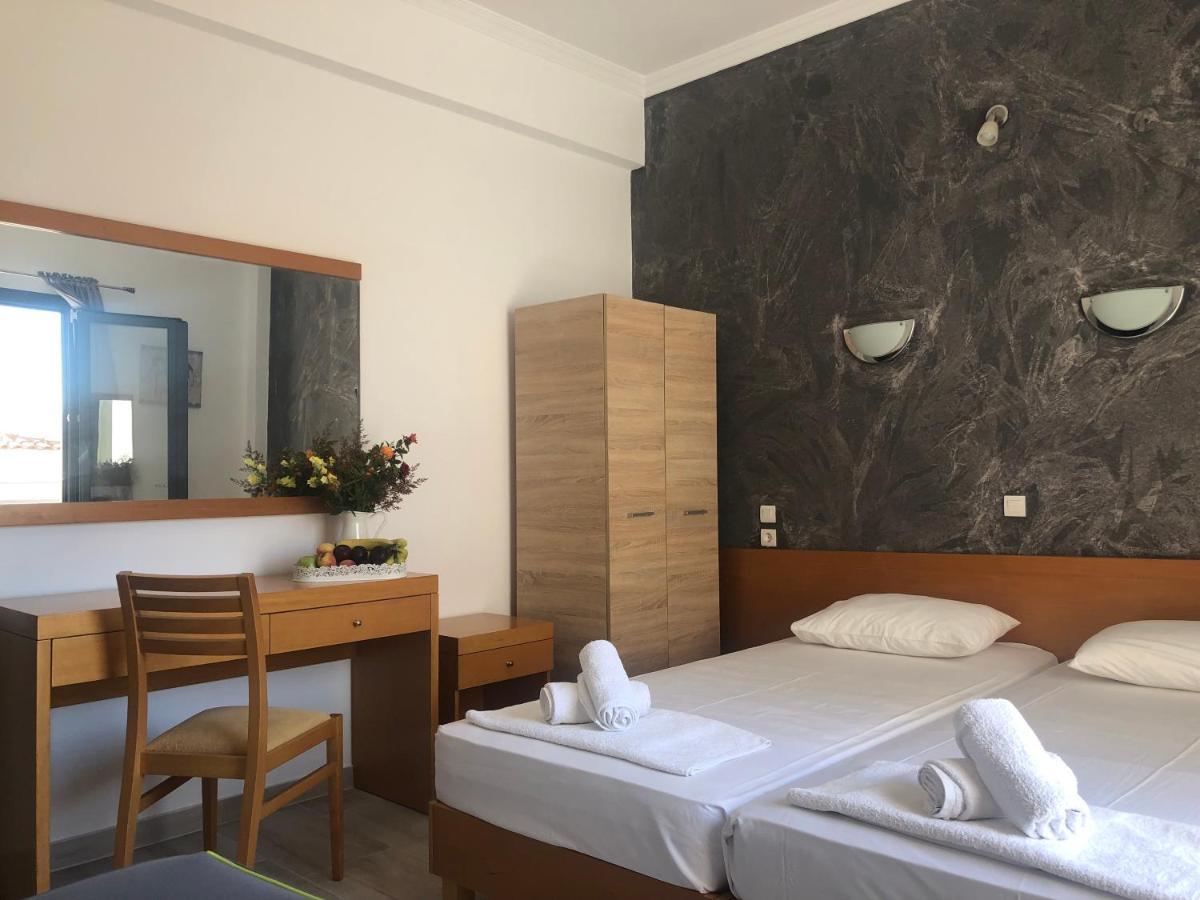 Central Guest House Skiathos Buitenkant foto